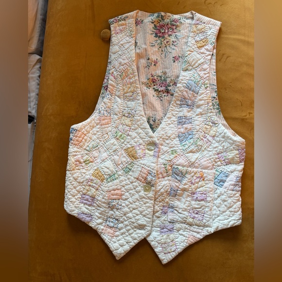 Reversible vest - Picture 4 of 9